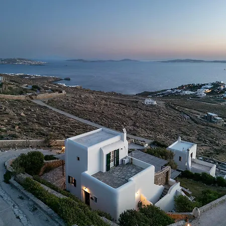Two Lighthouse וילה